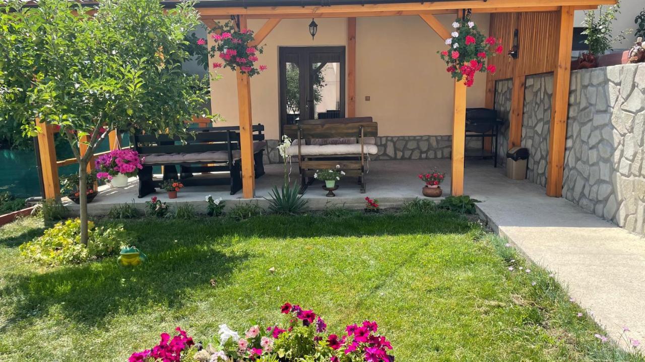 Saint Maria Guest House Velingrad Buitenkant foto