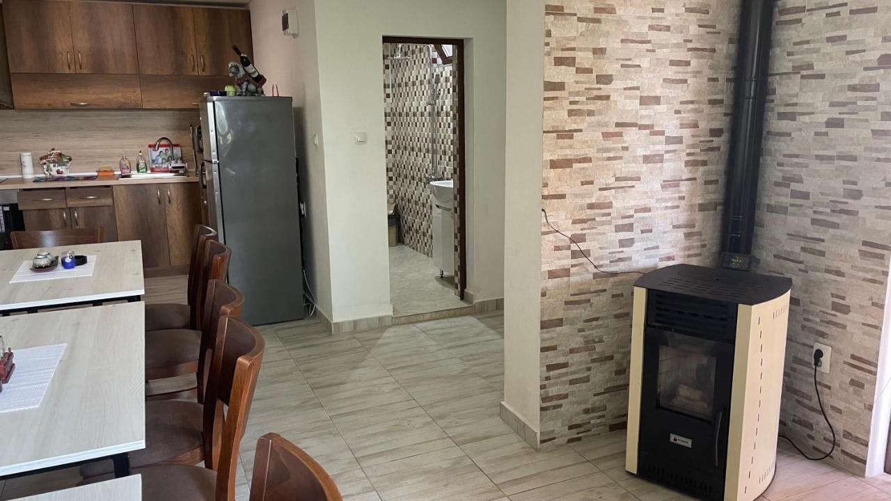 Saint Maria Guest House Velingrad Buitenkant foto